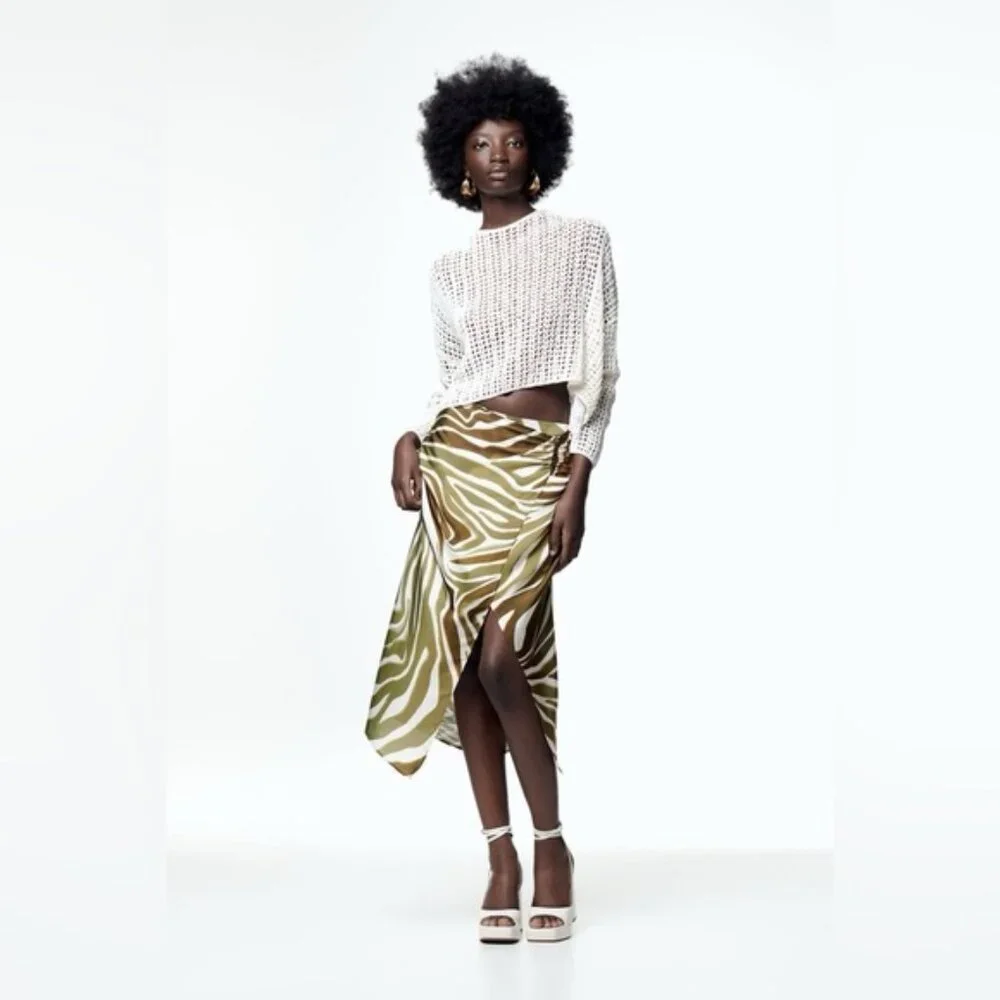 NWT ZARA Satin Animal Print HighWaisted Midi Skirt Front Slit Hem 8330/235 LARGE